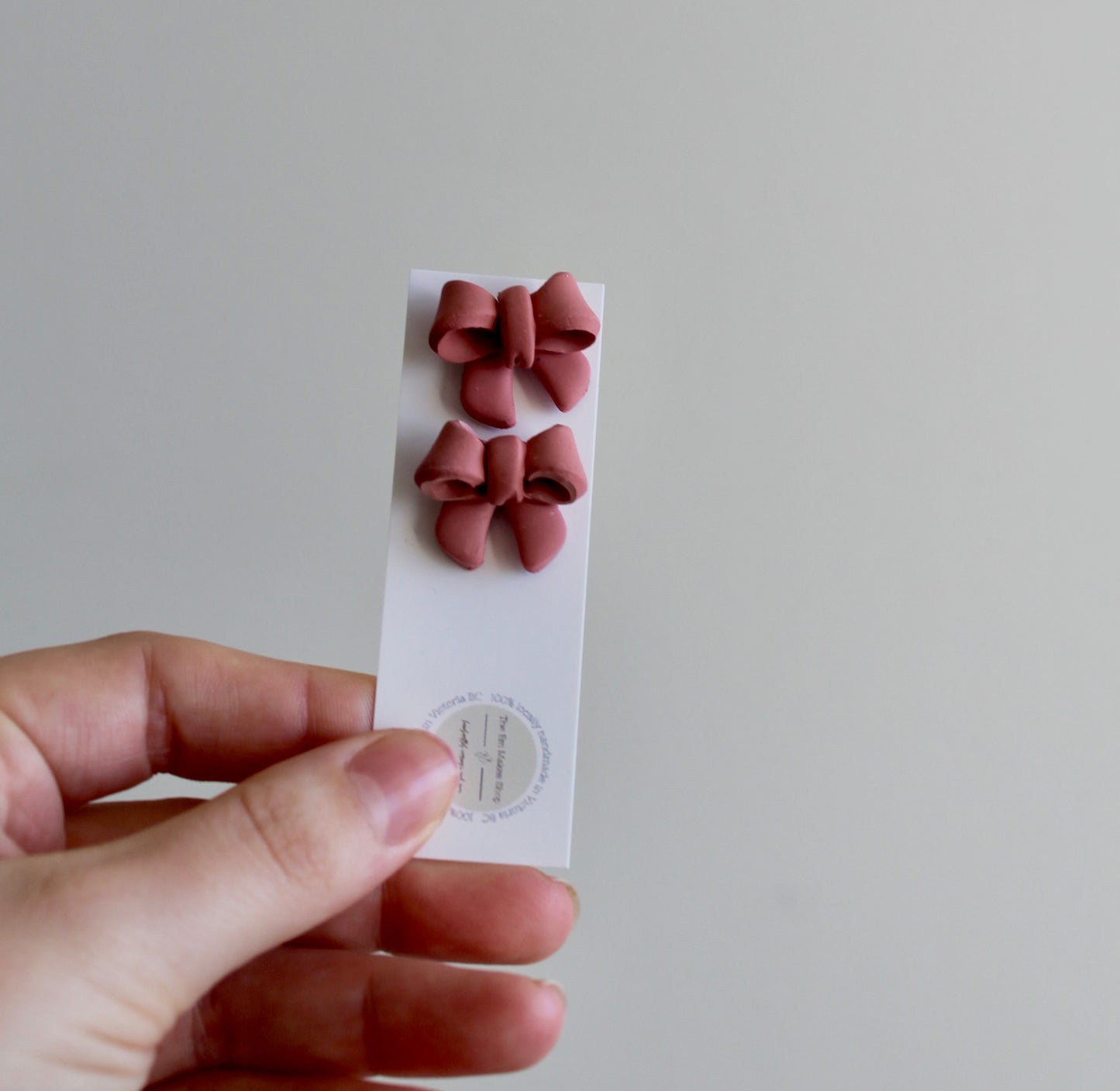 Bow studs