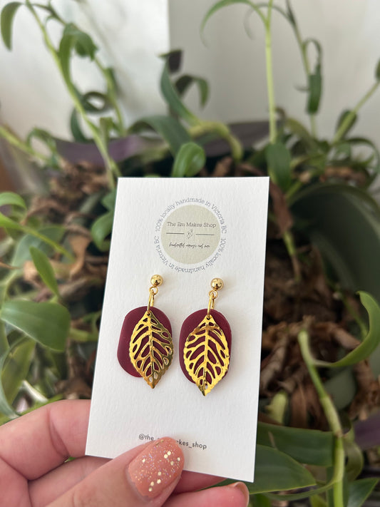 Maroon gold leafs